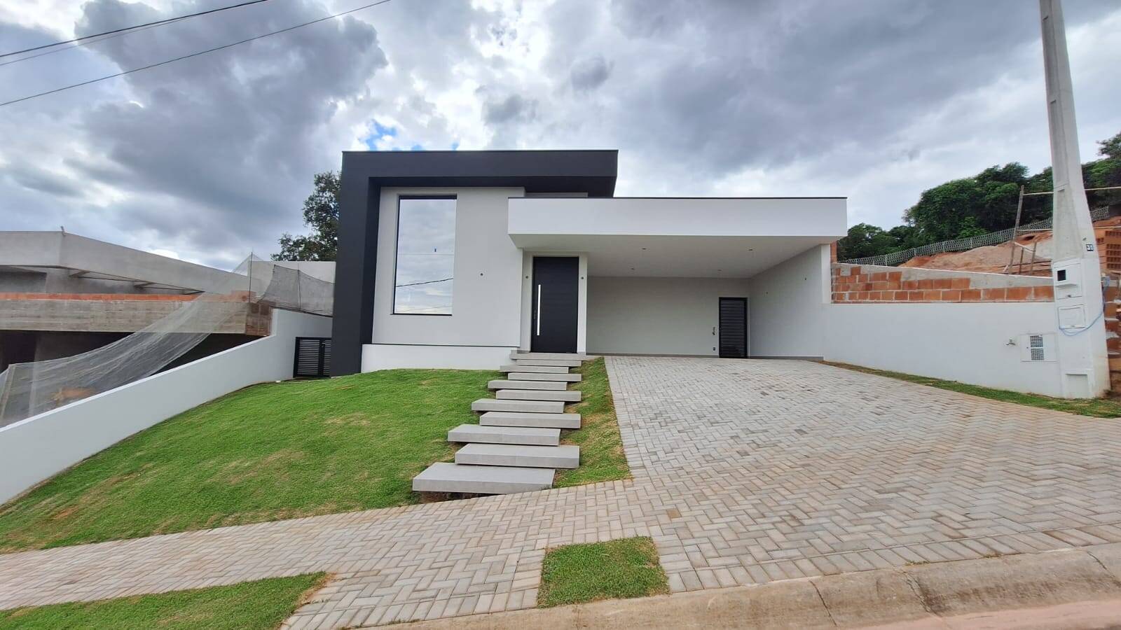 #54 - Casa em condomínio para Venda em Louveira - SP