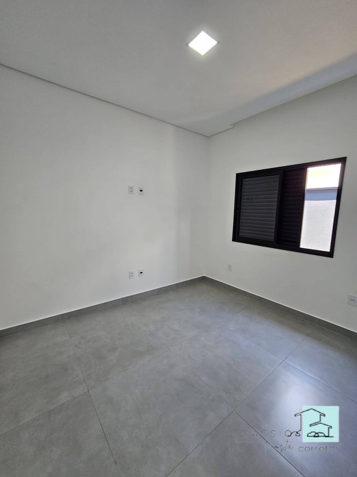 Casa à venda com 3 quartos, 300m² - Foto 11