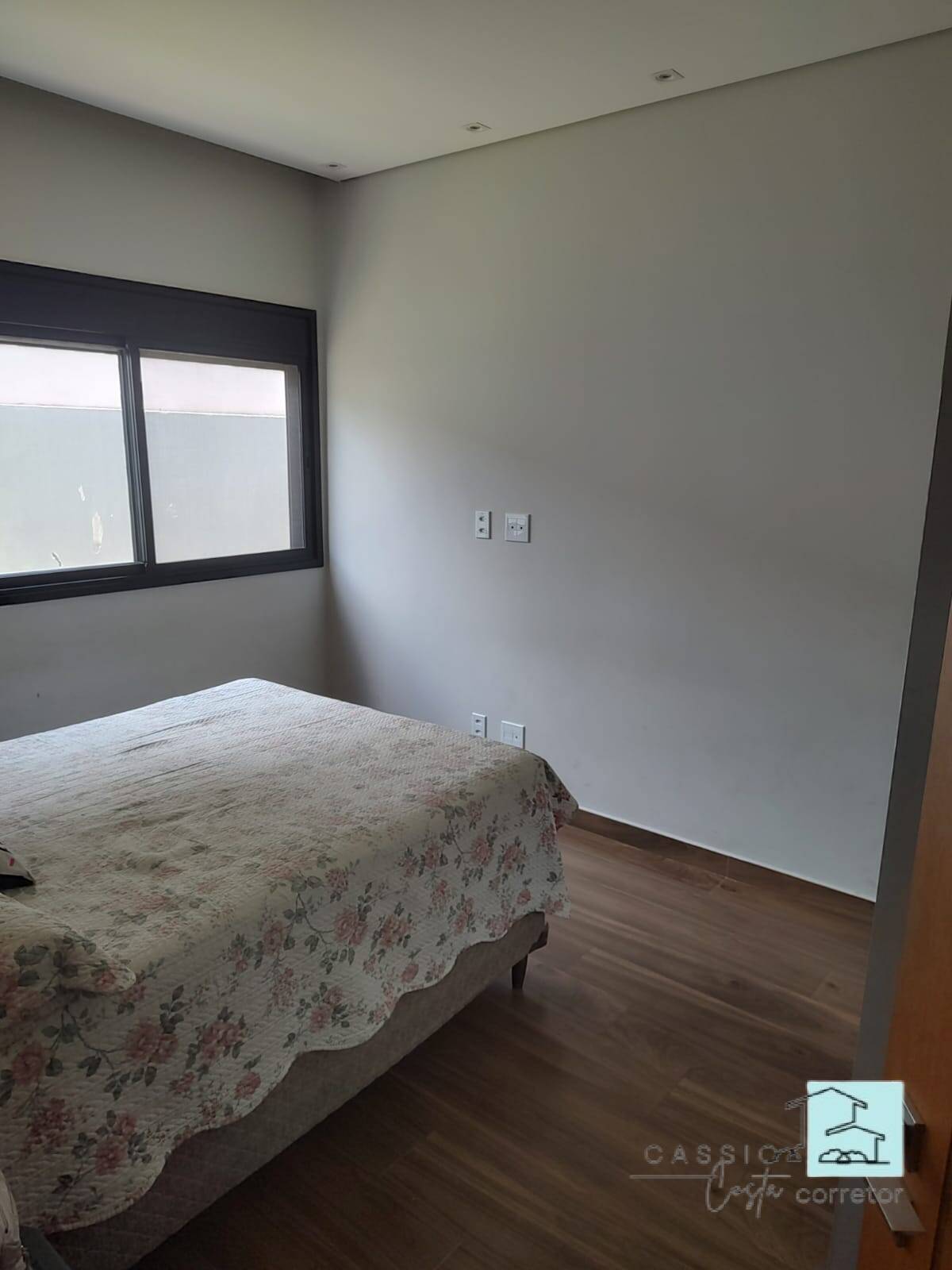 Casa de Condomínio à venda com 4 quartos, 257m² - Foto 13