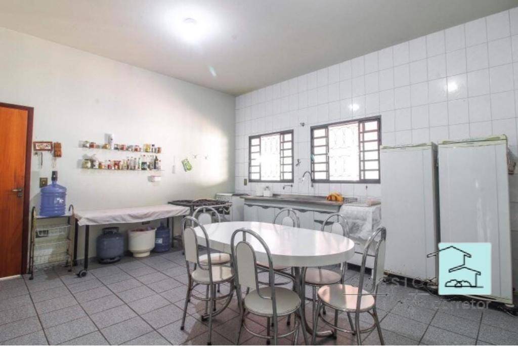 Fazenda à venda com 4 quartos, 365m² - Foto 11