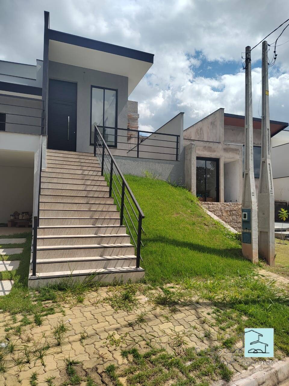 Casa de Condomínio à venda com 3 quartos, 250m² - Foto 3