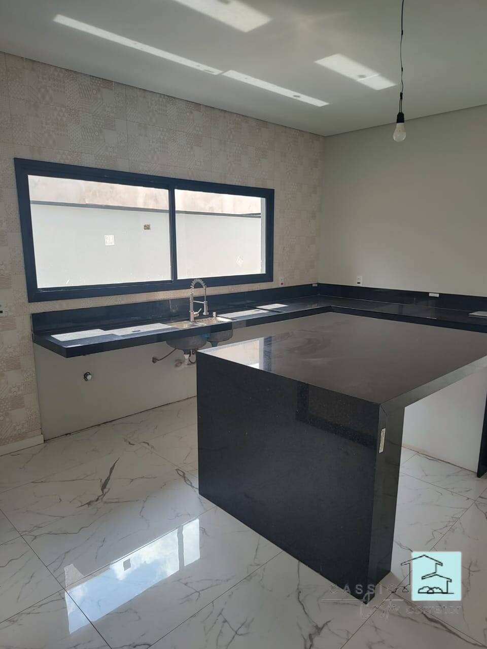 Casa de Condomínio à venda com 3 quartos, 250m² - Foto 7