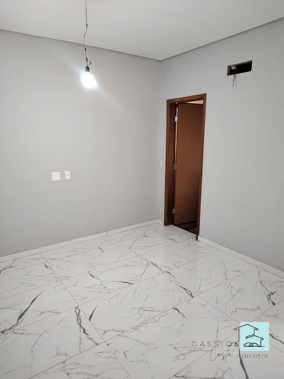 Casa de Condomínio à venda com 3 quartos, 250m² - Foto 12