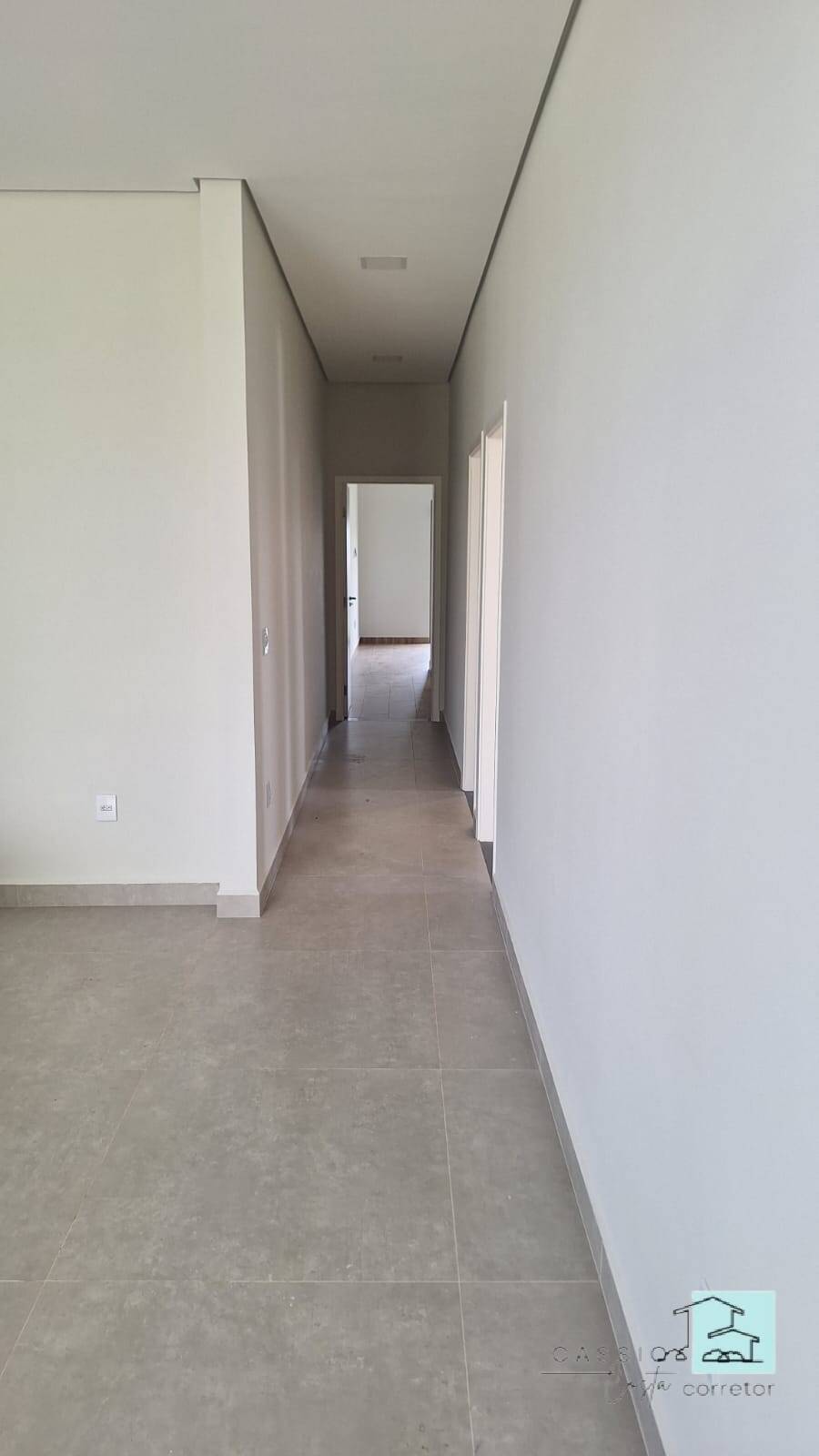 Casa à venda com 3 quartos, 273m² - Foto 8