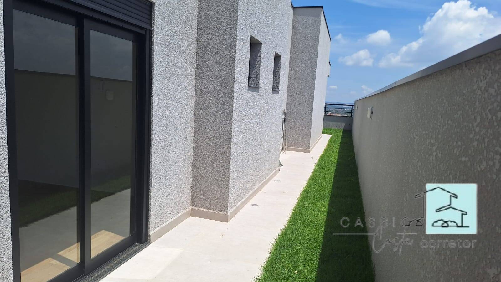 Casa à venda com 3 quartos, 273m² - Foto 3