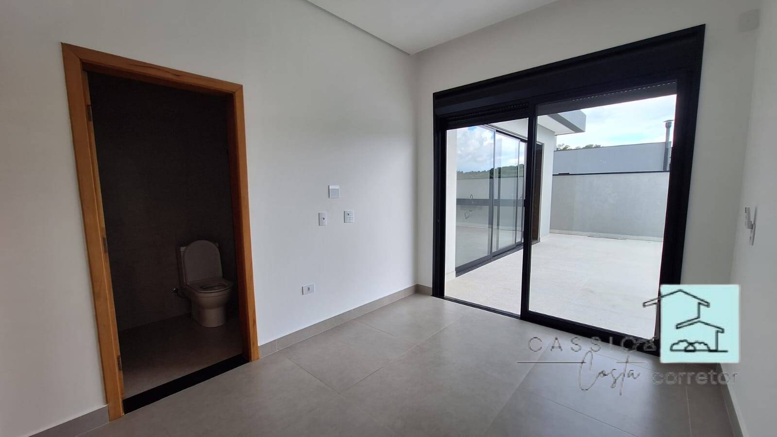 Casa à venda com 3 quartos, 253m² - Foto 5