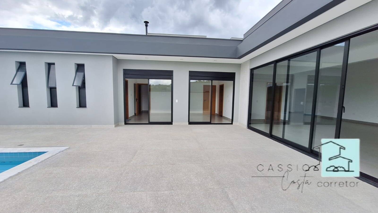 Casa à venda com 3 quartos, 253m² - Foto 16