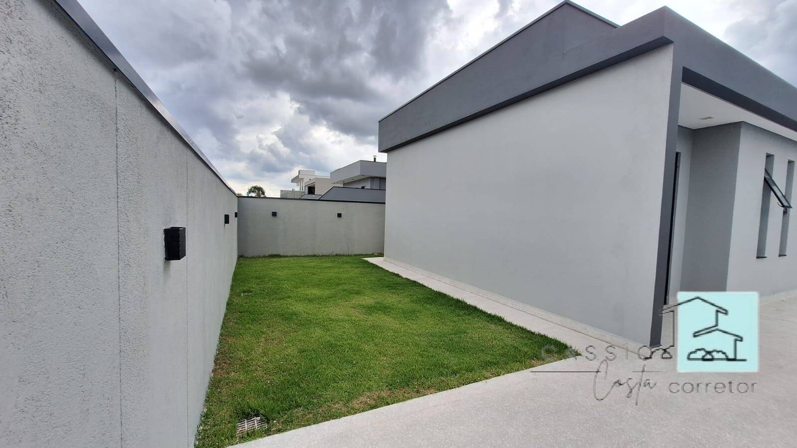 Casa à venda com 3 quartos, 253m² - Foto 14